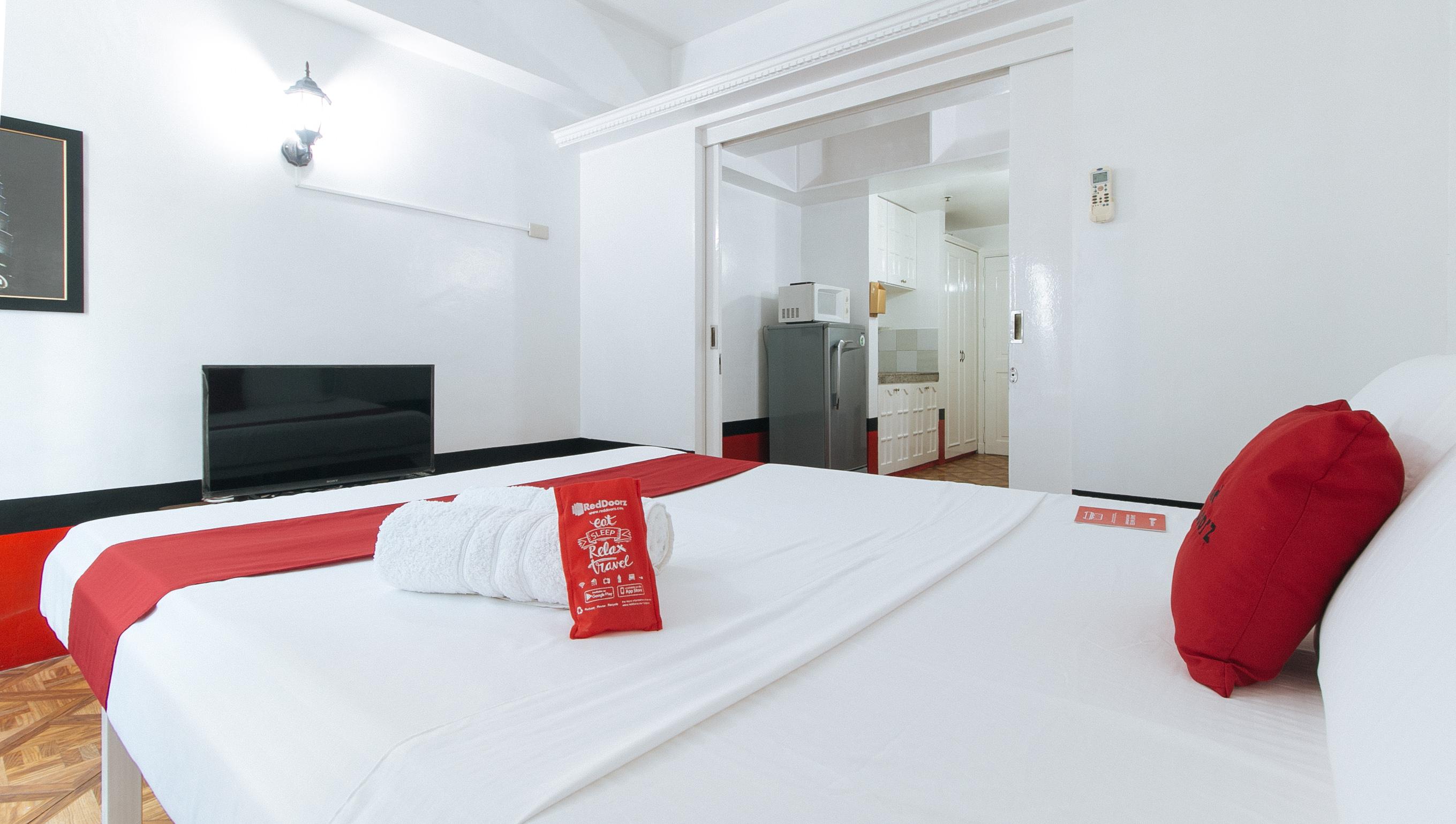 Reddoorz At The Providence Tower Hotel Manila Exterior photo